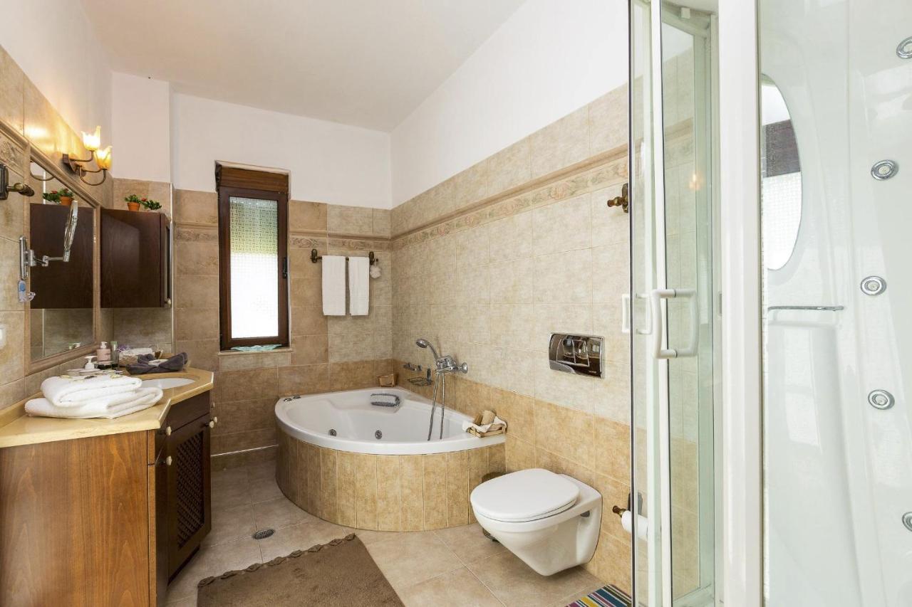 Villa Natura - With Private Heated Pool Tria Monastiria Buitenkant foto